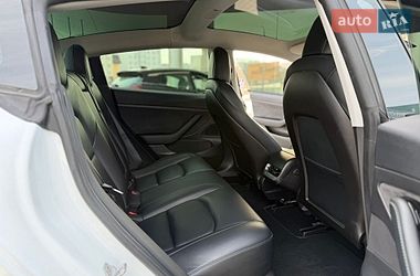 Седан Tesla Model 3 2019 в Киеве