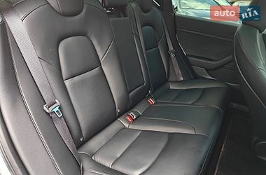 Седан Tesla Model 3 2023 в Львове