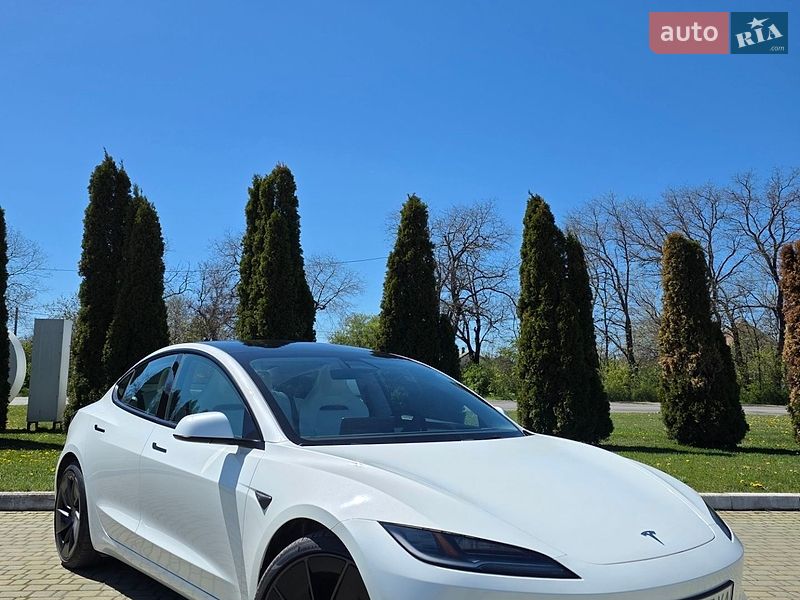 Седан Tesla Model 3 2025 в Одессе
