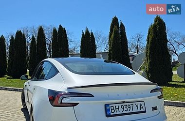 Седан Tesla Model 3 2025 в Одессе