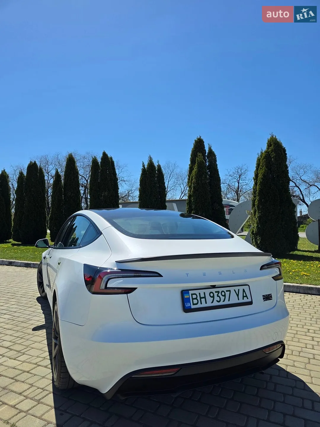2025 Tesla Model 3 - мініатюра 5