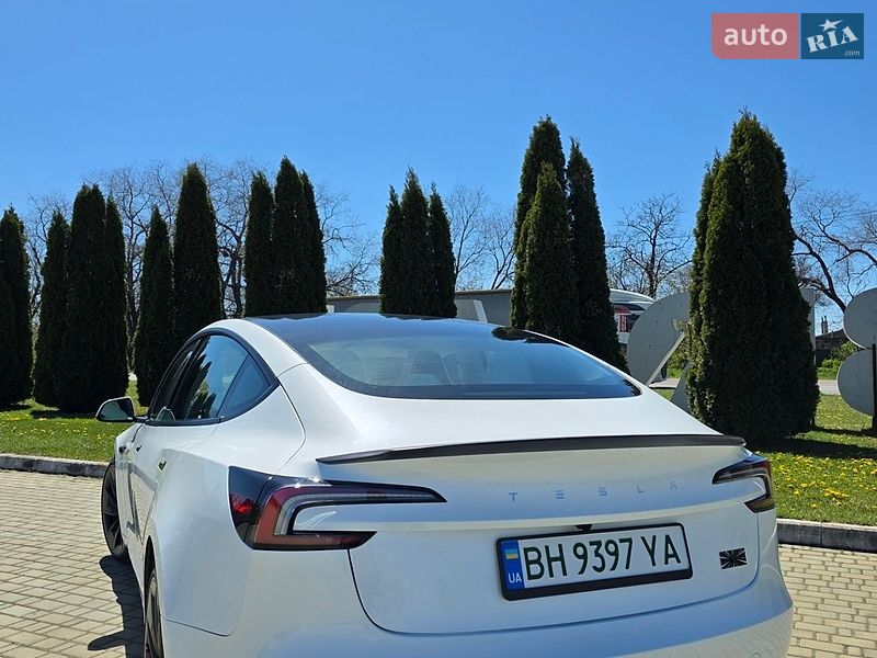 Седан Tesla Model 3 2025 в Одессе