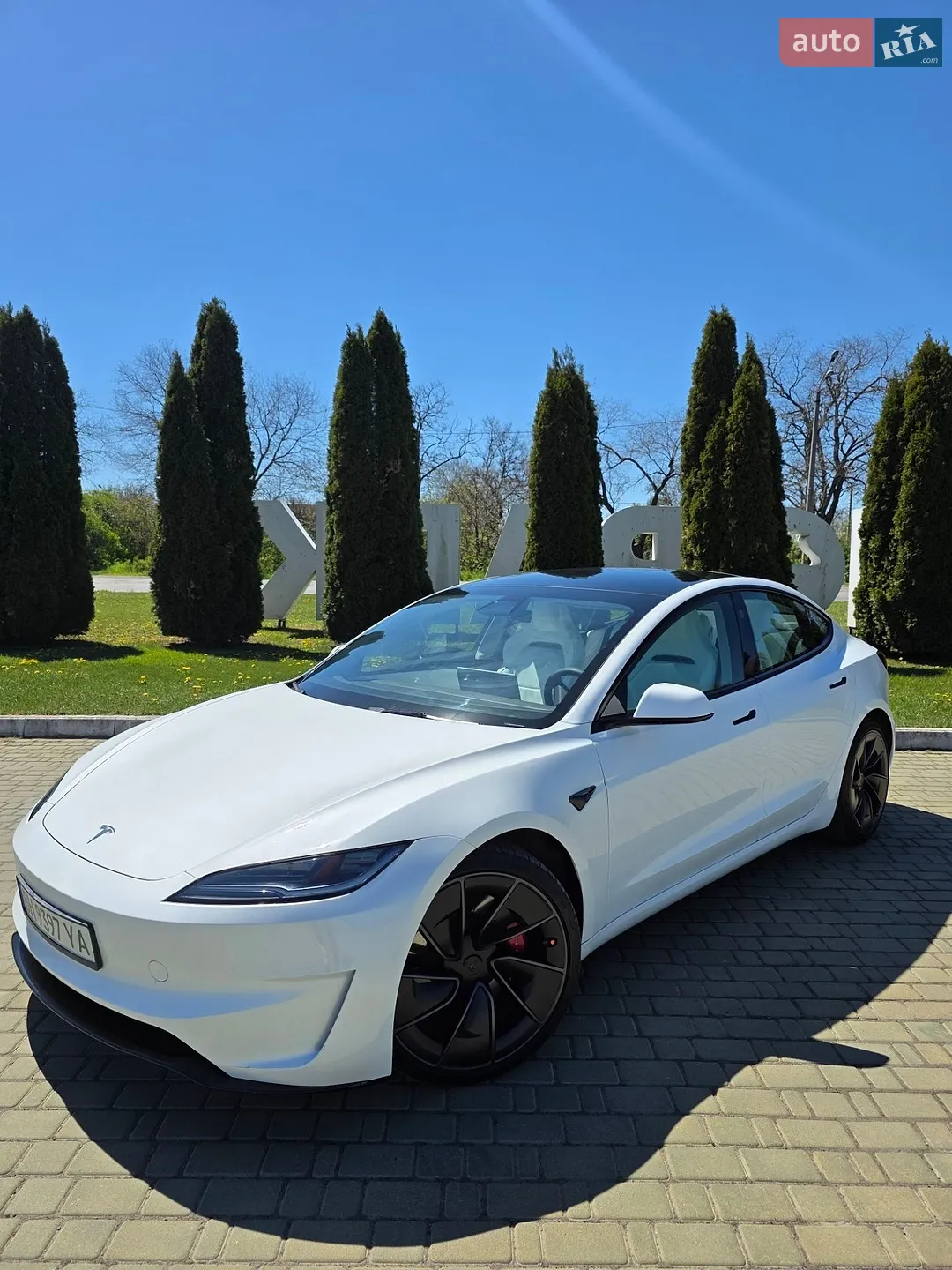 2025 Tesla Model 3 - мініатюра 15
