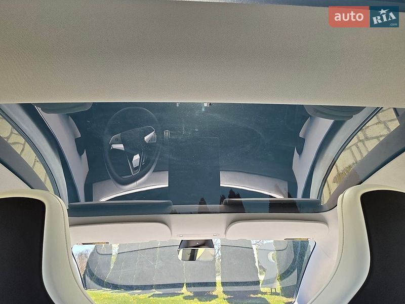 Седан Tesla Model 3 2025 в Одессе