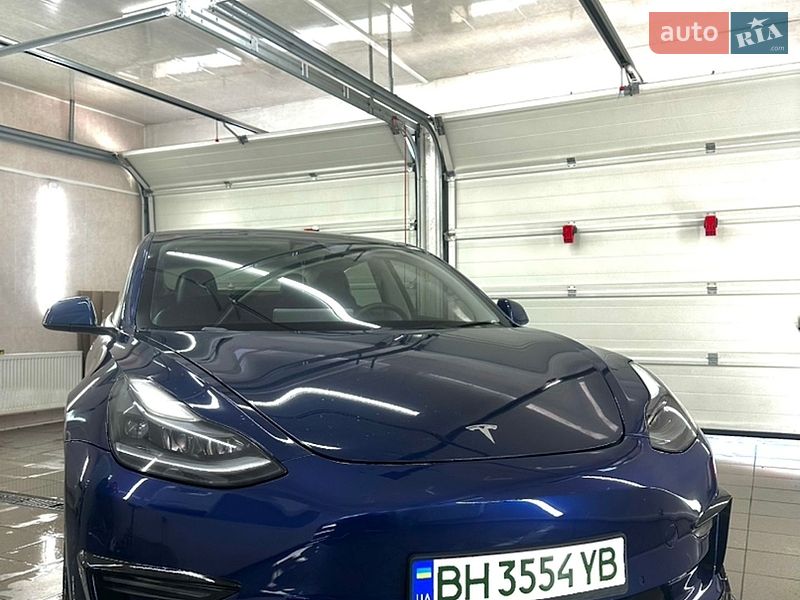 Седан Tesla Model 3 2021 в Одесі