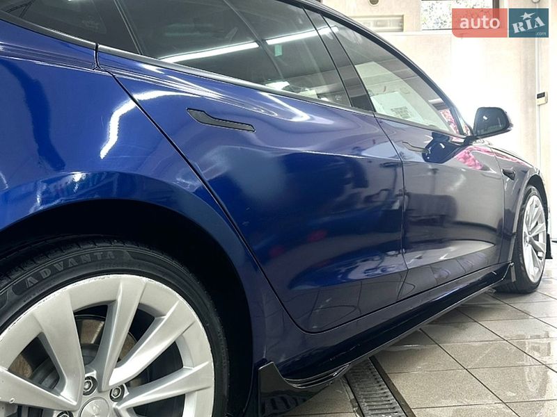 Седан Tesla Model 3 2021 в Одесі
