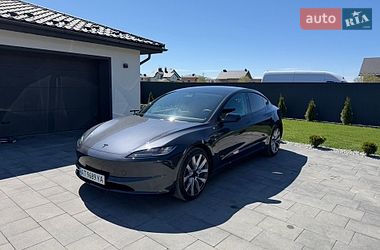 Седан Tesla Model 3 2025 в Ивано-Франковске