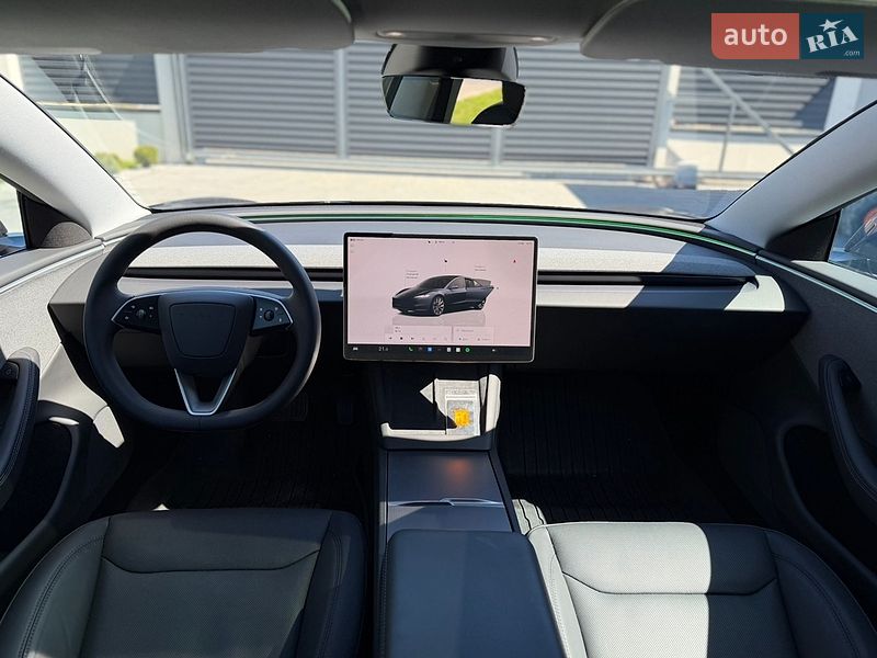 Седан Tesla Model 3 2025 в Ивано-Франковске