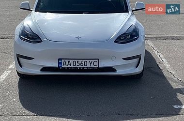 Седан Tesla Model 3 2022 в Києві