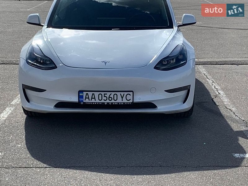 Tesla Model 3 2022