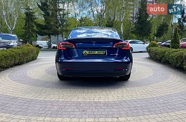 Седан Tesla Model 3 2021 в Львові