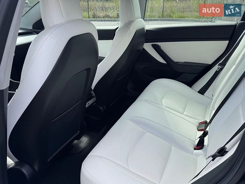 Седан Tesla Model 3 2019 в Днепре