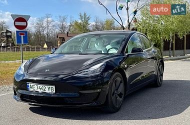 Седан Tesla Model 3 2019 в Дніпрі