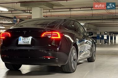 Седан Tesla Model 3 2022 в Львове