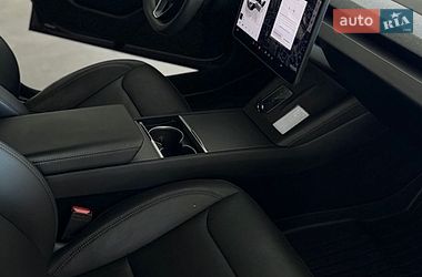 Седан Tesla Model 3 2024 в Львове