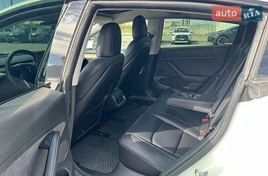 Седан Tesla Model 3 2021 в Львове