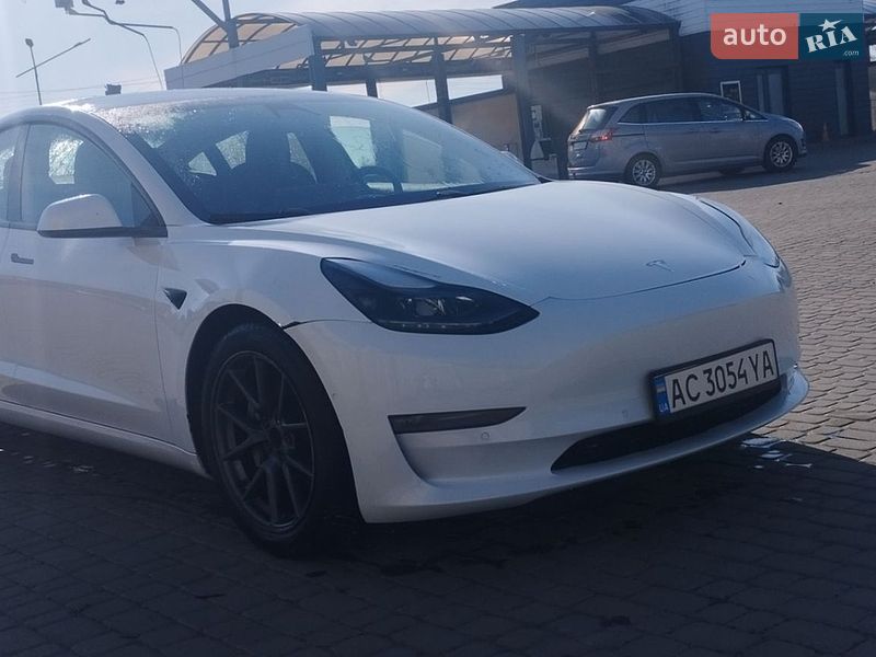 Седан Tesla Model 3 2021 в Ковелі