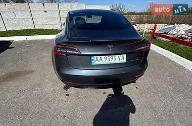 Седан Tesla Model 3 2022 в Киеве