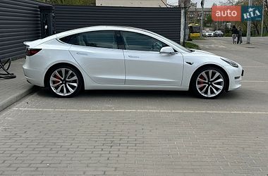 Седан Tesla Model 3 2019 в Киеве