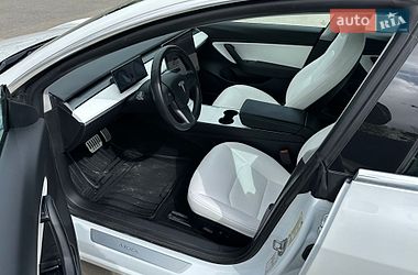 Седан Tesla Model 3 2019 в Киеве