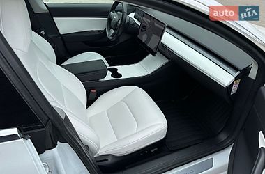 Седан Tesla Model 3 2019 в Киеве