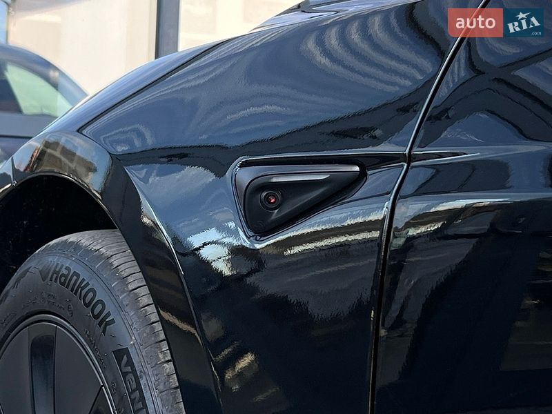 Седан Tesla Model 3 2024 в Ивано-Франковске