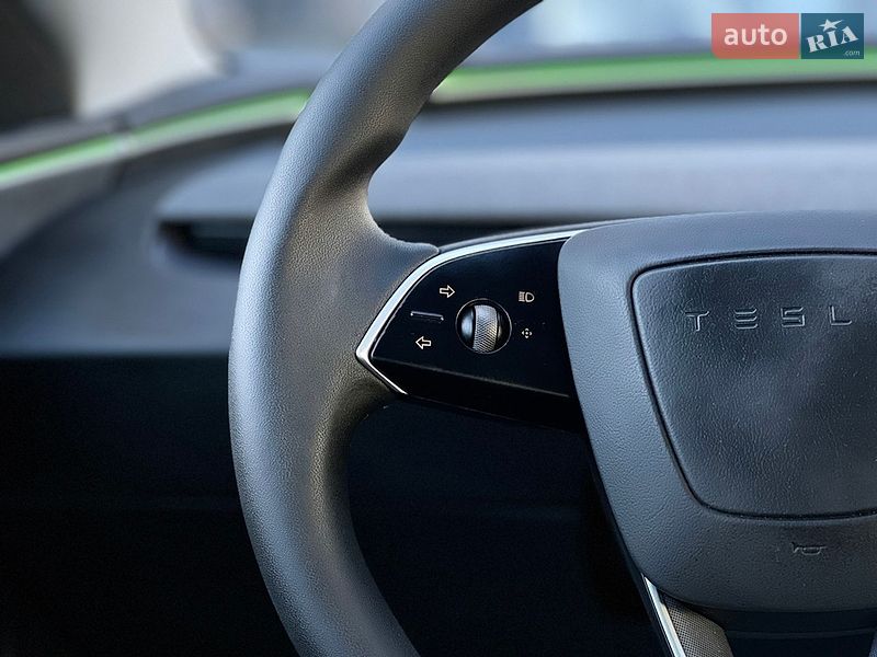 Седан Tesla Model 3 2024 в Ивано-Франковске