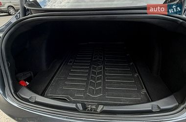 Седан Tesla Model 3 2023 в Кременчуге