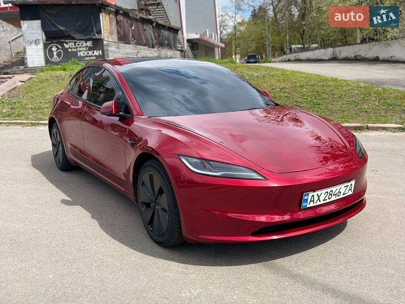Седан Tesla Model 3 2024 в Харькове