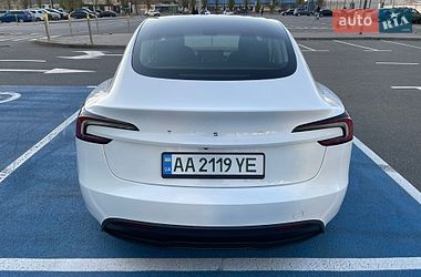 Седан Tesla Model 3 2024 в Киеве