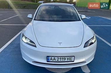 Седан Tesla Model 3 2024 в Киеве
