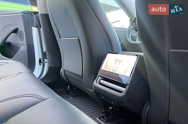 Седан Tesla Model 3 2024 в Киеве