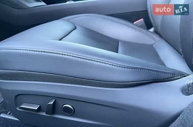 Седан Tesla Model 3 2024 в Киеве