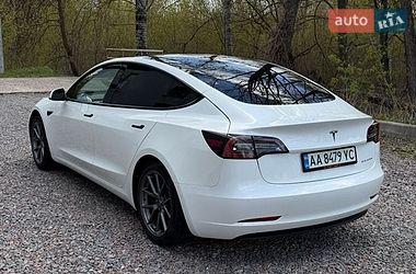 Седан Tesla Model 3 2021 в Чернигове