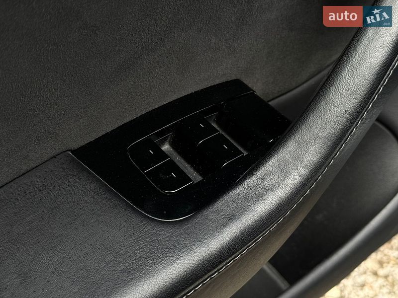 Седан Tesla Model 3 2019 в Харкові