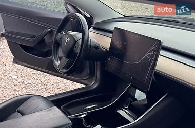 Седан Tesla Model 3 2019 в Харкові