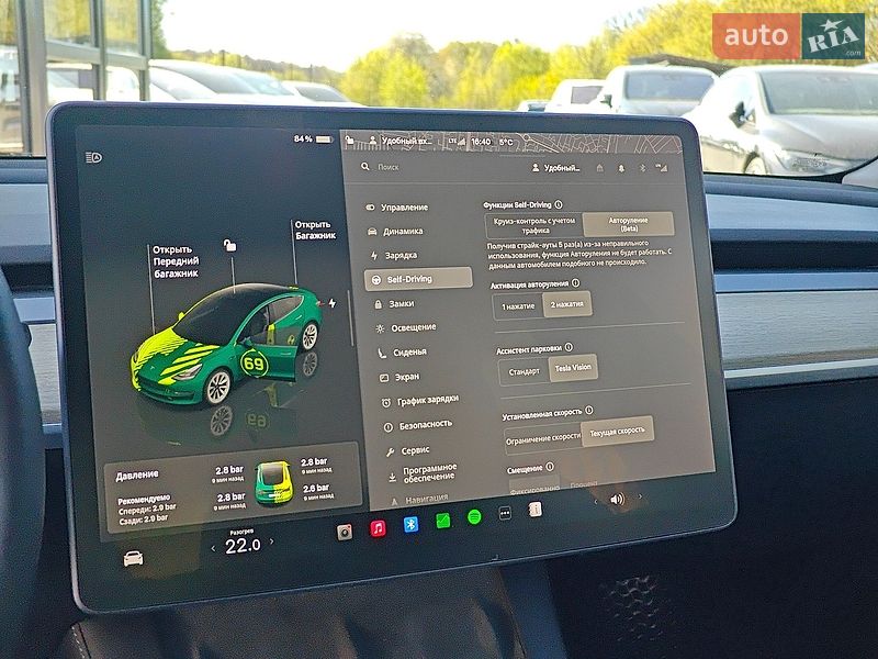 Седан Tesla Model 3 2022 в Львове