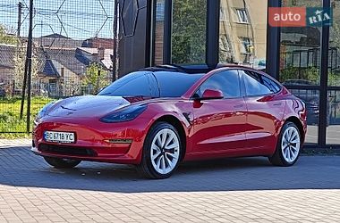 Седан Tesla Model 3 2022 в Львове