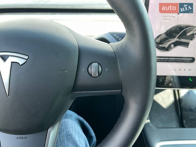 Седан Tesla Model 3 2021 в Киеве