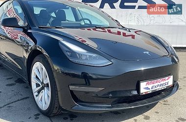 Седан Tesla Model 3 2021 в Киеве