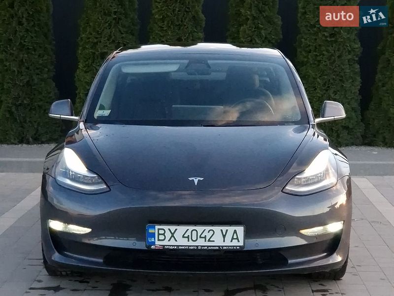 Tesla Model 3 2019