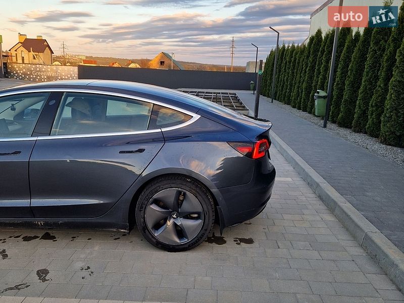 Седан Tesla Model 3 2019 в Кам'янець-Подільському