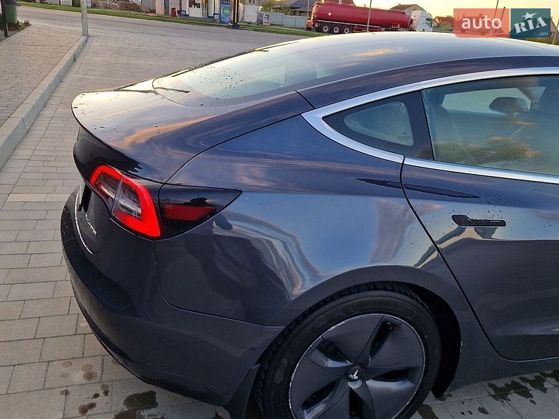 Седан Tesla Model 3 2019 в Кам'янець-Подільському