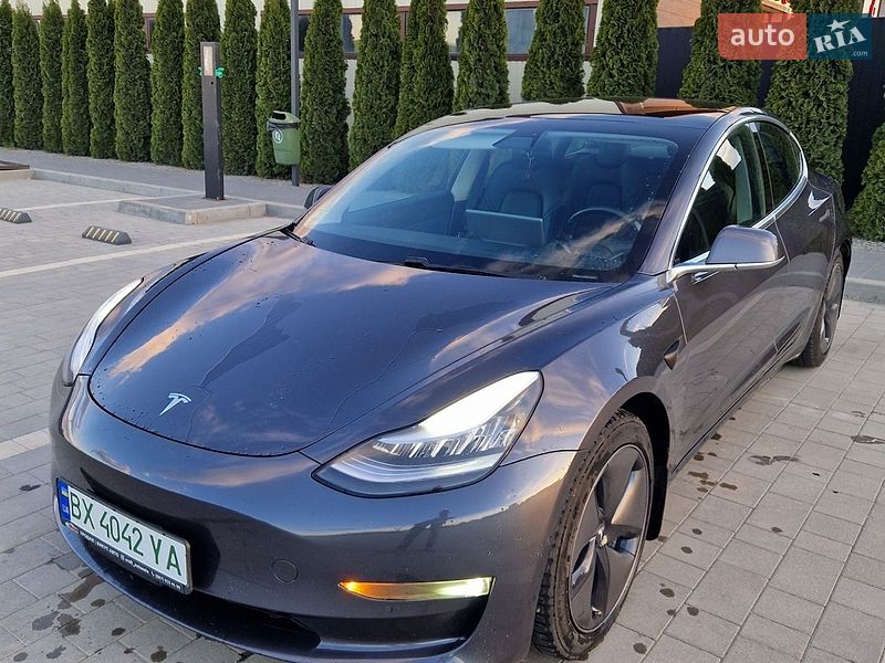 Седан Tesla Model 3 2019 в Кам'янець-Подільському