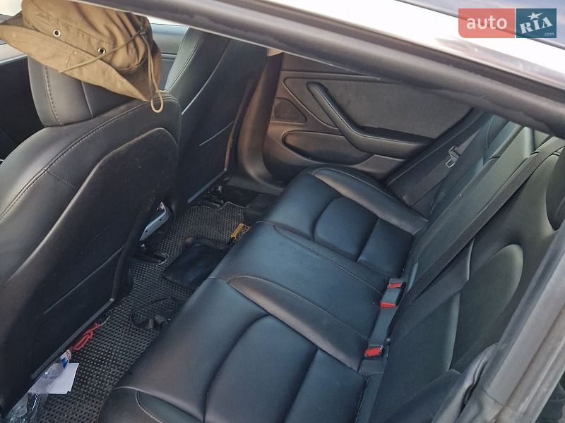 Седан Tesla Model 3 2019 в Кам'янець-Подільському
