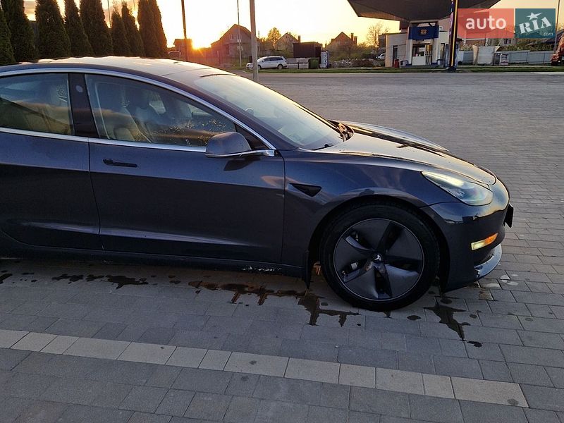 Седан Tesla Model 3 2019 в Кам'янець-Подільському