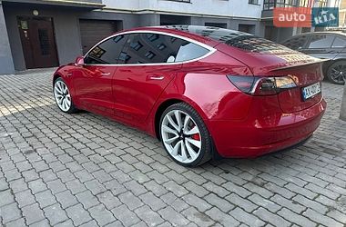 Седан Tesla Model 3 2018 в Ивано-Франковске