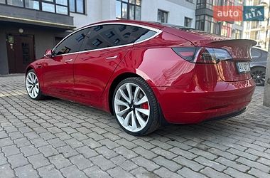 Седан Tesla Model 3 2018 в Ивано-Франковске