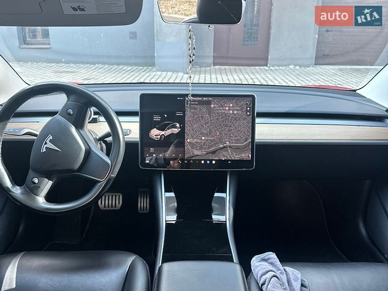 Седан Tesla Model 3 2018 в Ивано-Франковске