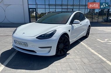 Седан Tesla Model 3 2023 в Луцке